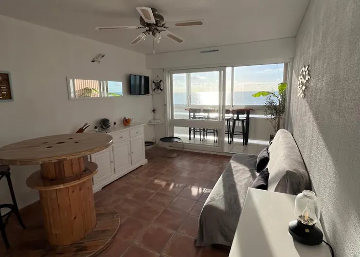 Face * סנט-אילר-דה-רייה